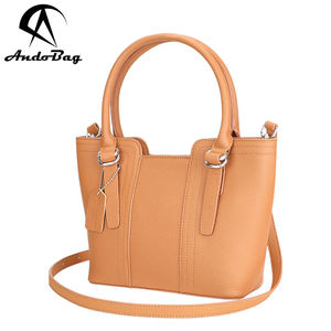 Sac à main en cuir véritable AndoBag pour femmes, sac à bandoulière de luxe avec sangle réglable, sacs fourre-tout tendance pour les trajets quotidiens 1721 - Product Image 1