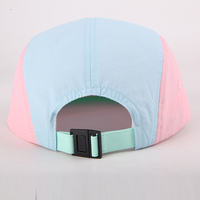 Casquette de camping personnalisée à 5 panneaux, multicolore, blocs de couleurs pastel, pour trail running, avec logo en patch tissé, visière plate, casquette de sport