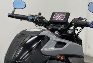 CFMoto 250NK 2025, 250cc, Gasolina, 4 Tiempos, Street Fighter, 27HP, Ligero (151kg), Manejo Ágil |   <span class=keywords><strong>Precio</strong></span> de Fábrica - Product Image 3