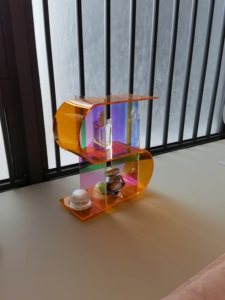 Soporte de exhibición de productos de maquillaje cosmético acrílico al por mayor soporte de exhibición de acrílico - Product Image 3