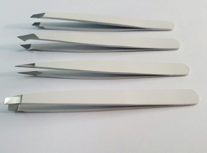 Ensemble de pinces à épiler en acier inoxydable de précision, durables, 4 pièces, pointe dentelée pour le modelage des sourcils, l'épilation, emballage inclus - Product Image 4