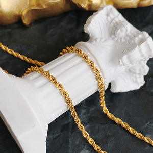 Bracelet chaîne torsadée en acier inoxydable plaqué or 18 carats pour hommes et femmes, tendance et à la mode, vente en gros de bijoux - Product Image 5