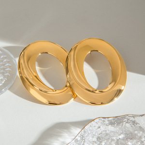 Elegant 18k Gold Stainless Steel Oval Hoop Earrings Geometric Design Polished Finish - Product Image 4