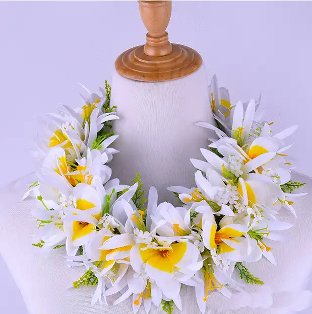 Amazon.com: Layseri Hawaiian Luau Flower Leis Jumbo Necklace Mahalo Floral  Leis Graduation Wedding Leis (Necklace Style 6) : Clothing, Shoes & Jewelry