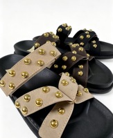 Sandales compensées de luxe pour femmes, ornées de clous et de boules métalliques dorées, claquettes d'été à double bride, semelle intérieure confortable, chaussures personnalisables OEM