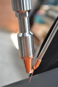 Le meilleur prix 1000W 1500W 2000W 3000W main pour Machine de soudage <span class=keywords><strong>Laser</strong></span> <span class=keywords><strong>à</strong></span> Fiber métallique soudure <span class=keywords><strong>Laser</strong></span> <span class=keywords><strong>pistolet</strong></span> de soudage <span class=keywords><strong>à</strong></span> main - Product Image 3