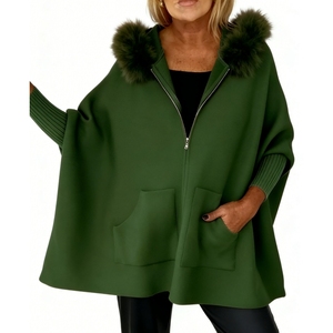 Abrigo con Capucha Extra Grande para Mujer - Capucha con Ribete de Piel Sintética, Cierre de Cremallera, Bolsillos, Ropa de Invierno para Mujer, Moda - Product Image 3