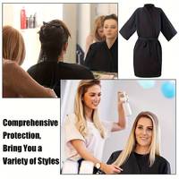 Cape de Coiffure Confortable en Gros, Kimono Imperméable en Polyester, Robe de Salon avec Capes de Barbier pour Clients de Salons de Beauté et Spas