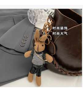 กระเป๋าดีไซน์ย้อนยุคสำหรับผู้หญิง ปี 2025 กระเป๋าสะพายข้างแบบใหม่ กระเป๋าถือทรงถังยอดนิยม - Product Image 5