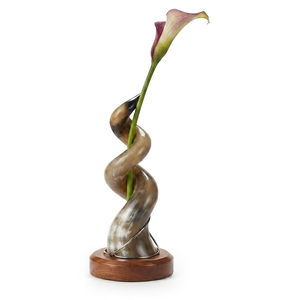 Escultura Floral Moderna de Resina Plateada Cepillada con Base de Madera, Figura Artística Decorativa para Mesa, Centro de Mesa para Bodas, Hecha a Mano, Alta Calidad - Product Image 1
