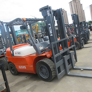 Montacargas Todoterreno Diésel FD50 de 5 Toneladas Usado de Alta Calidad con Mástil de Tres Etapas, Fabricado en China, en Venta a Bajo Precio - Product Image 3