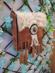 Sac fourre-tout décontracté pour femme en cuir véritable marron fait main avec doublure en coton premium et fermeture éclair robuste - Product Image 3