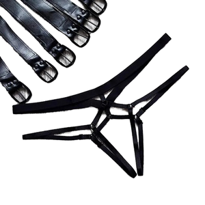 กางเกงในผู้หญิงแบบเซ็กซี่ ผ้าถักเนื้อแน่น โปร่งใส แต่งลูกไม้ผูกเชือกที่สะโพก เอวต่ำ บางเบา ต้านเชื้อแบคทีเรีย พร้อมโลโก้ที่เอว - Product Image 1