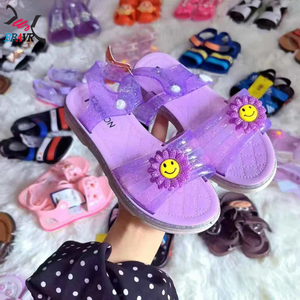 Sandalias Unisex para Niños YONGGE, Punta Abierta, Suela Intermedia de PVC EVA Suave, Suela Exterior de Goma Antideslizante, Parte Superior de PU Resistente al Desgaste, Estilo Mixto para Playa - Product Image 2
