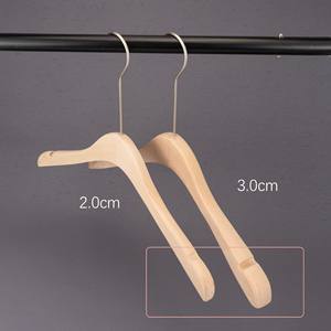 Meilleure vente évaluée <span class=keywords><strong>pas</strong></span> <span class=keywords><strong>cher</strong></span> fournisseur de supermarché <span class=keywords><strong>en</strong></span> gros populaire antidérapant cranté costume de placard cintres <span class=keywords><strong>en</strong></span> bois pour mariage - Product Image 5