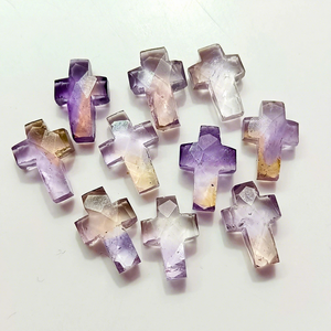 Ametrine naturelle en forme de croix sacrée 15 mm, pierre précieuse sculptée à la main, pierre brute pour la fabrication de bijoux, prix de gros, fournitures en vrac - Product Image 1