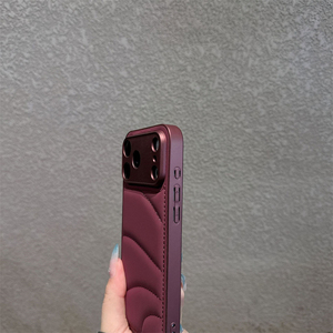 Coque de téléphone 3D Skin Touch effet duvet pour iPhone 18 Pro Max 17 16 15 14 13, en tissu doux cerise foncé, antichoc - Product Image 4