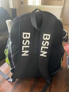 Sac à dos de pickleball personnalisé avec rangement pratique pour raquettes - Sac de voyage élégant et portable pour tous les joueurs - Product Image 2