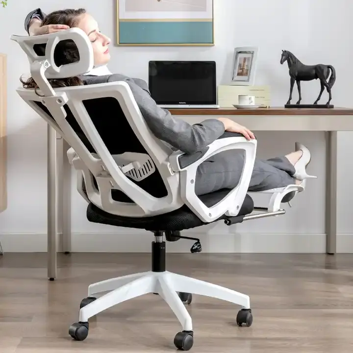 Soğutma özelliği ile ayarlanabilir yükseklik ofis koltuğu sentetik deri bilgisayar ayak dayayacaklı sandalye
