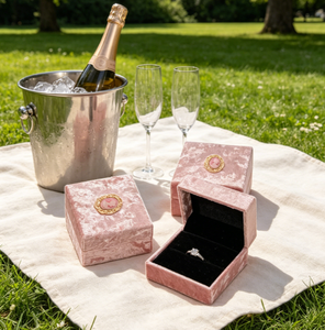 Caja de Almacenamiento de Anillos de Terciopelo de Lujo, Estuche de Joyería con Adorno de Camafeo Antiguo para Anillo de Boda, Regalo de Compromiso, Logotipo Personalizado Disponible - Product Image 5