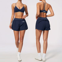 Ensemble de yoga respirant de haute qualité pour femme : soutien-gorge de sport à col en V et dos en Y, et short nude à poches latérales rehausseur de fessiers