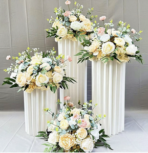 Centrotavola per Matrimoni all'Ingrosso, Decorazioni da Tavolo, Sfera di Fiori Artificiali in Seta Rosa e Rossa da 50 Cm per Matrimoni e Lauree - Product Image 3