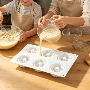 Molde de Silicona Antiadherente de 6 Cavidades para Pastel Bundt, Grado Alimenticio, para Hornear Mousse, Chocolate y Postres en Horno - Product Image 2