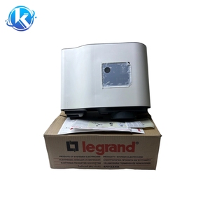 NOUVELLES STATIONS DE RECHARGE MONOPHASÉES EN PLASTIQUE VERT 7,4 KW/32 A LOC # L103 - Product Image 1