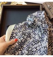 Foulard carré 90x90 en satin de soie de mûrier 100% 18 mommes pour femme, motif vintage de créateur de luxe, bandana pour la tête et le cou, châle, cadeau élégant