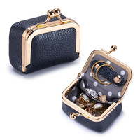 Mini boîte à bijoux en cuir, petite pochette de voyage portable pour bagues et boucles d'oreilles, étui de rangement moderne et mignon anti-UV, cadeau de mariage promotionnel
