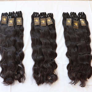 Vente en gros de paquets de cheveux frisés indiens, cuticules naturelles indiennes, indiennes et indiennes, indiennes et indiennes - Product Image 1