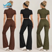 Ensemble deux pièces personnalisé pour femme à pois, avec tee-shirt court à manches courtes zippé à col montant et pantalon évasé, style Y2K, idéal pour l'été et la détente