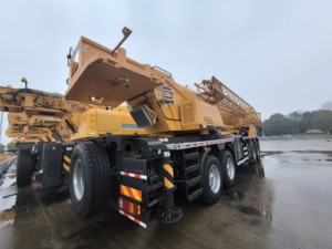 Grue mobile de chantier QY100K5C de 100/130 tonnes, neuve, très demandée, avec garantie d'un an - Product Image 4