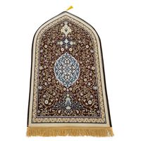 Vente directe d'usine en gros Tapis de prière islamique moderne en relief avec des glands pour les voyages et l'usage domestique