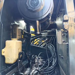 รถขุดตีนตะขาบ Volvo EC210BLc มือสอง สภาพดีเยี่ยม ทนทาน เหมาะสำหรับงานก่อสร้างถนน - Product Image 6