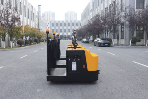 Déstockage usine : Remorqueurs de 2, 4, 5, 6, 10, 20 et 25 tonnes pour équipements de manutention - Product Image 2