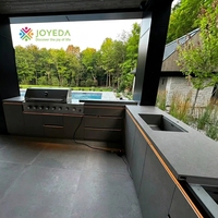 Meubles de cuisine extérieurs modernes en acier inoxydable 304 avec évier, robinet, charnières résistantes aux intempéries, conception modulaire avec panier de rangement