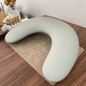 Almohada de Apoyo para Manos en Forma de U, Estilo Ruso, Ergonómica, de Cuero PU, para Manicura y Arte de Uñas, para Salón de Belleza - Product Image 4
