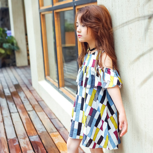 Robe d'été moderne pour enfants, style épaules dénudées, pour boutiques de vêtements pour enfants en gros - Product Image 2