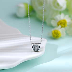 Colgantes de Diamantes Naturales en Oro Sólido de 18K con Forma de Corazón, Diseño Cristiano Creativo, Venta al Por Mayor Personalizada, Regalo Clásico para Novia - Product Image 4