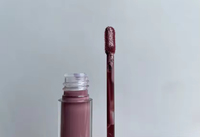 Prix de gros Échantillon gratuit de brillant à lèvres nouvellement stylisé Rouge à lèvres longue durée Brillant à lèvres végétalien de marque privée
