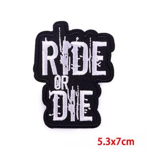 Patch thermocollant personnalisé en sergé brodé « It's Ok Punk Rock Take It Easy Ride Die Stay Focused » pour vêtements et sacs - Product Image 2
