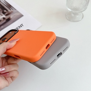 Coque de téléphone S132 tendance en silicone liquide antidérapant pour iPhone 17 18 Pro Max, antichoc, compatible avec la charge magnétique sans fil - Product Image 4