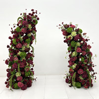 Arche de fleurs artificielles bordeaux et vertes, ensemble de piliers floraux incurvés en demi-lune pour la décoration de mariage en extérieur