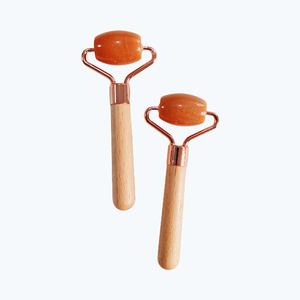 Masajeador Facial de Aventurina Roja con Mango de Madera de Una Sola Cabeza para Reafirmar la Piel - Product Image 1