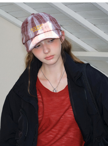 Cappellino da Baseball a scacchi rosso retrò americano per le donne, alla moda in primavera e in autunno, riducendo l'età e rendendo il viso più piccolo - Product Image 4
