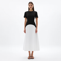 Nouvelle Robe Longue Femme Chic d'Été à Col Rond et Manches Courtes, Coupe Trapèze, Bicolore Noir et Blanc, Style Minimaliste Personnalisé pour le Bureau