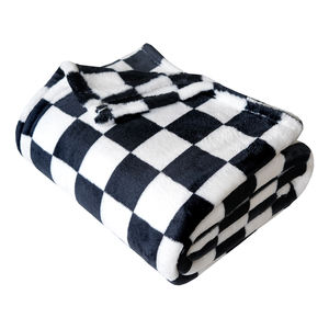 Vente chaude Couverture en polaire corail coréenne douce et chaude en flanelle <span class=keywords><strong>tricot</strong></span>ée pliée à motif damier personnalisée en taille personnalisée - Product Image 1