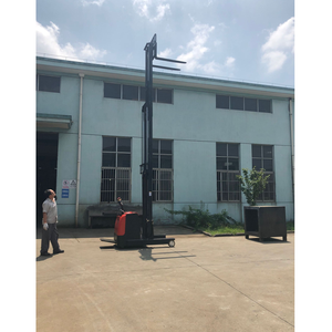 NINGBO EVERLIFT 1,5 T Camión de alcance eléctrico Apilador certificado CE 6m Altura de elevación Almacén Pasillo estrecho Manejo de materiales - Product Image 5