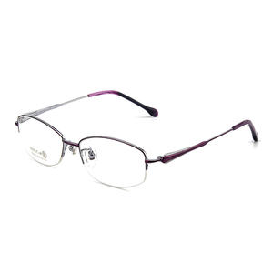 Monturas de Gafas de Titanio Puro al por Mayor para Mujer, Forma Ovalada 8750, Origen Danyang, Lentes de Resina - Product Image 2